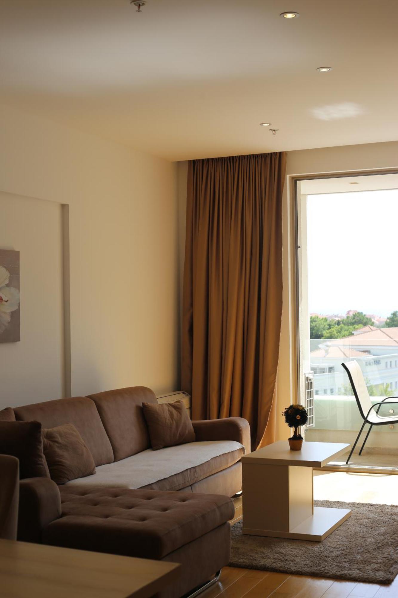 Aks Aparments - Wow *